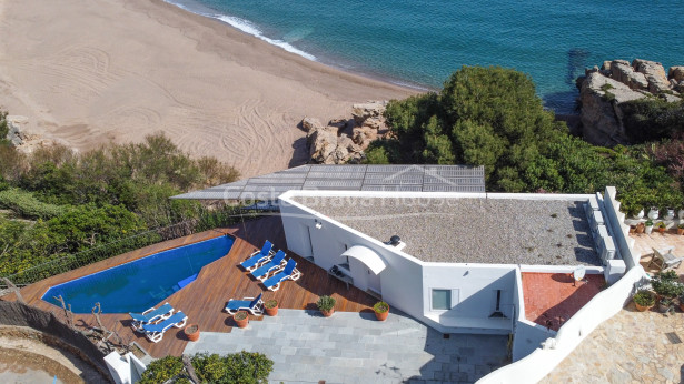 Exclusive luxury villa steps from the beach between Begur and Pals, with incredible views to the sea