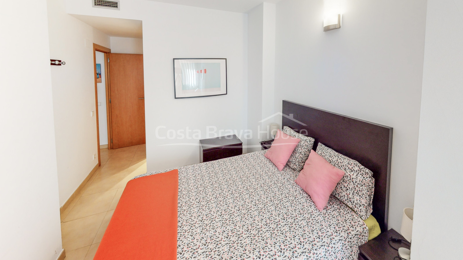 Two bedroom apartment with garage for sale in Tamariu, just a few steps from the beach and the sea
