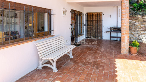 Two separate apartments that can be joined for sale halfway between Sa Tuna beach and Begur town