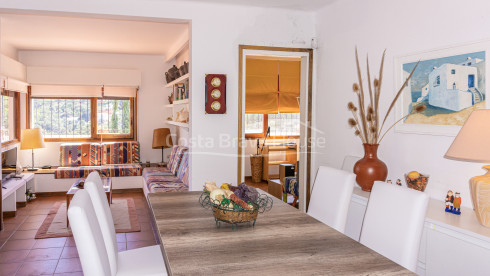 Two separate apartments that can be joined for sale halfway between Sa Tuna beach and Begur town