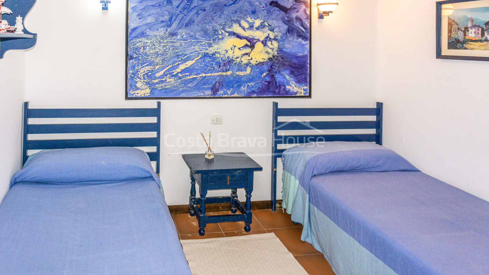 Two separate apartments that can be joined for sale halfway between Sa Tuna beach and Begur town