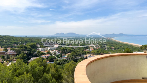 Maison avec jardin et piscine à vendre dans la région de Sa Punta, entre Sa Riera et Pals