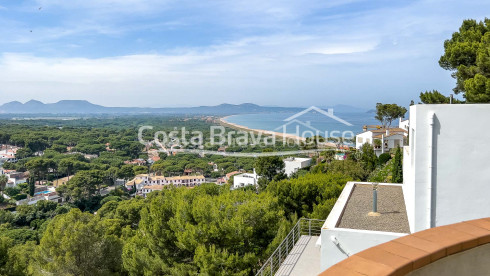 Maison avec jardin et piscine à vendre dans la région de Sa Punta, entre Sa Riera et Pals