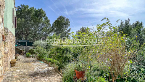 Maison avec jardin et piscine à vendre dans la région de Sa Punta, entre Sa Riera et Pals