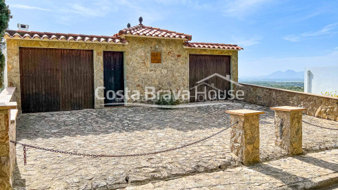 Maison avec jardin et piscine à vendre dans la région de Sa Punta, entre Sa Riera et Pals