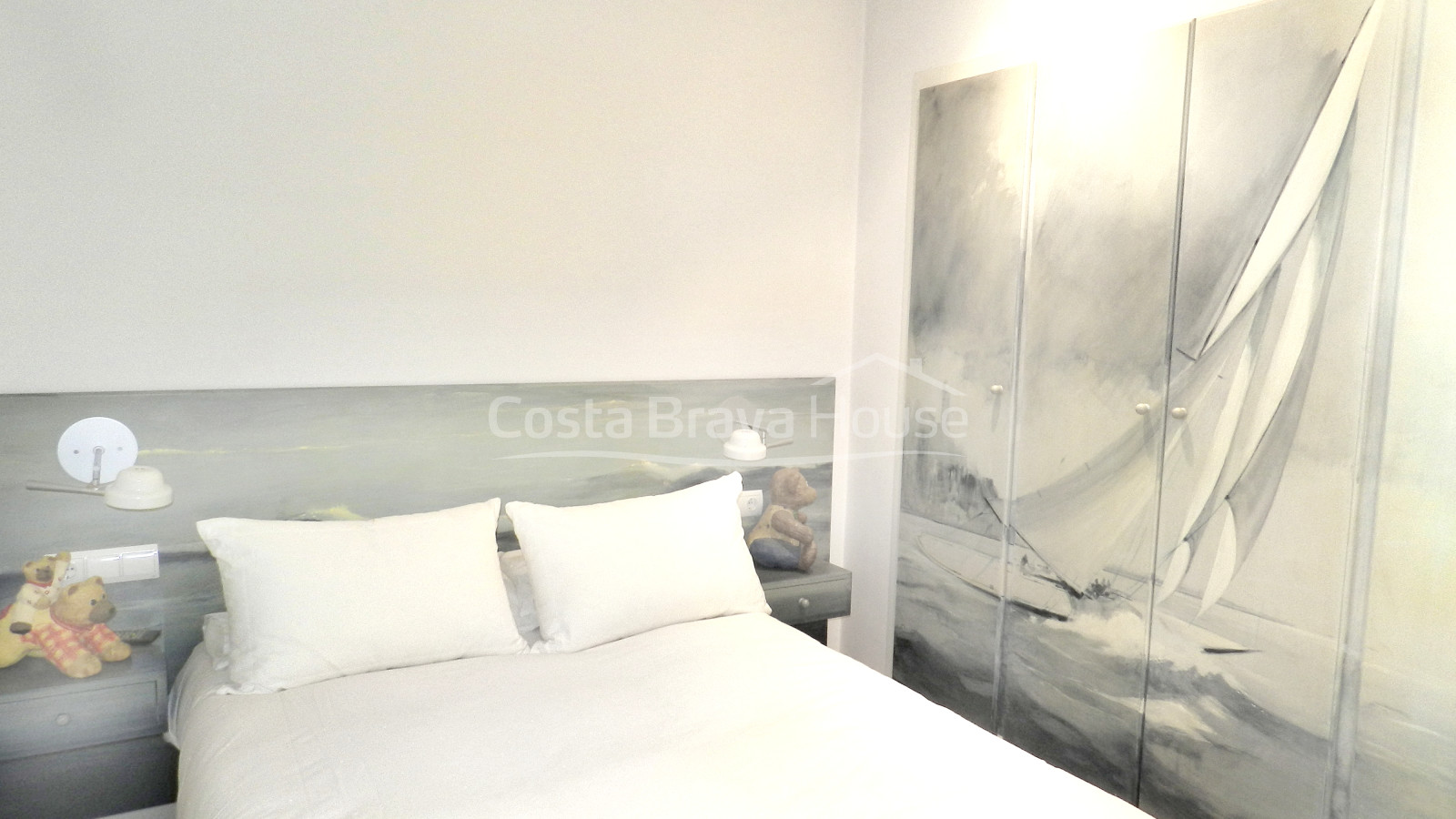 Apartamento en primera línea de mar en venta en Calella de Palafrugell