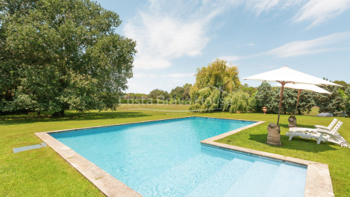 Exclusive property near Begur with large land and horse stables