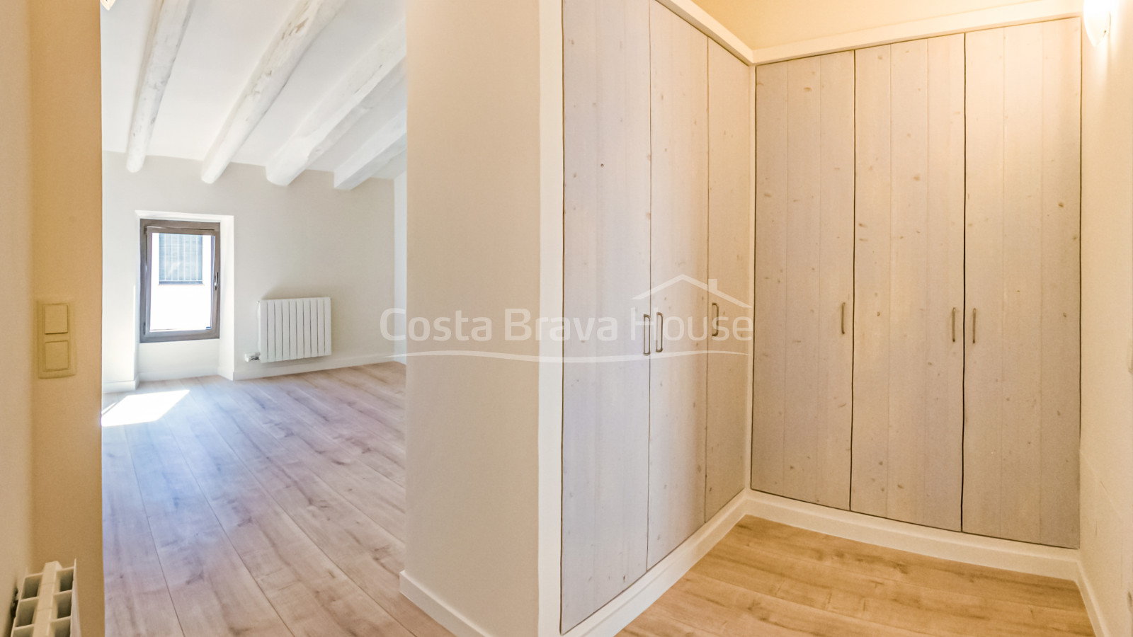Casa de poble restaurada i modernitzada en venda a Corçà