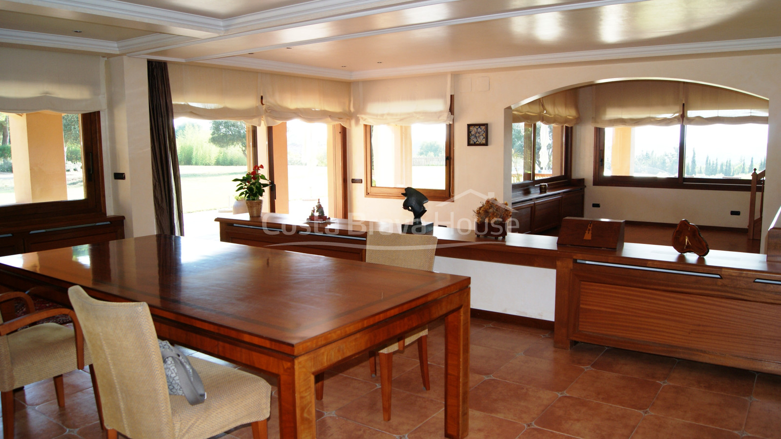 Luxury villa with 3.2 hectares of land for sale in Llafranc