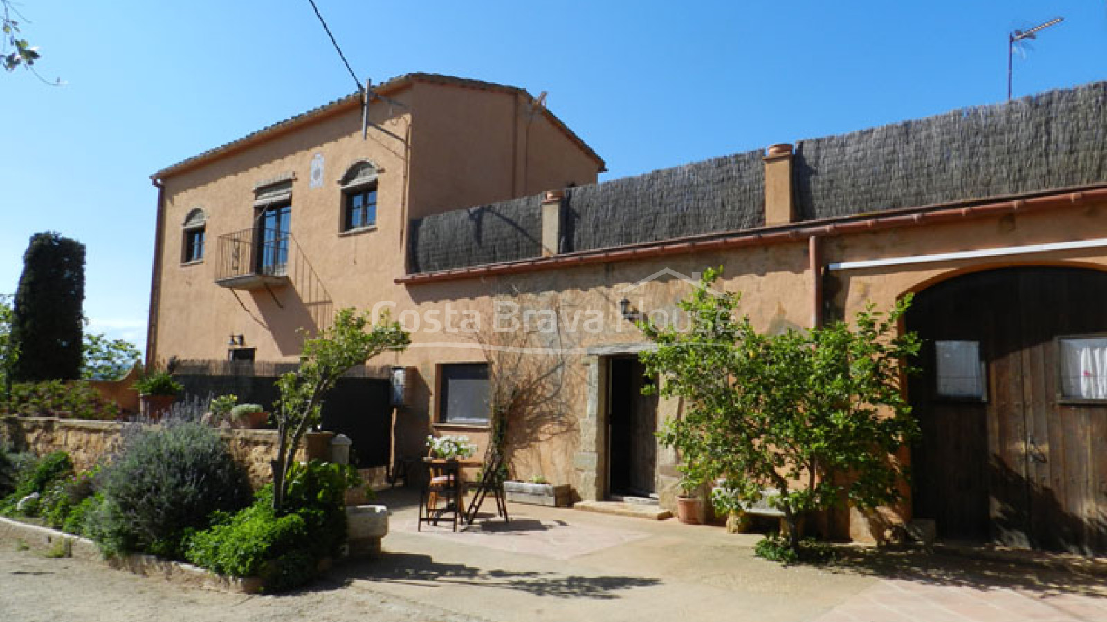Country house for sale in Llafranc with 11,000 m&sup2; of land