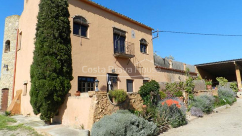 Country house for sale in Llafranc with 11,000 m&sup2; of land