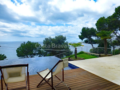 Fabuleuse maison de luxe avec piscine débordement à vendre à Llafranc