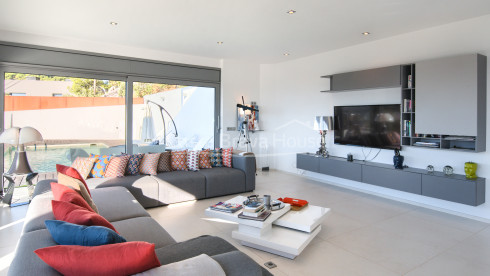 Casa de luxe amb vistes a la mar i piscina a 5 minuts de la platja de Tamariu