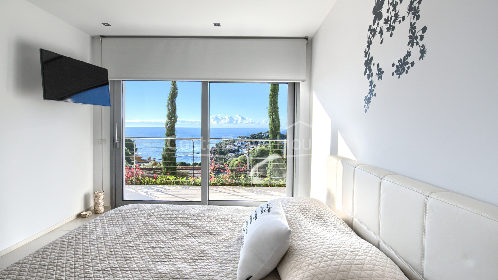 Luxury house with sea views and pool 5 minutes from Tamariu beach