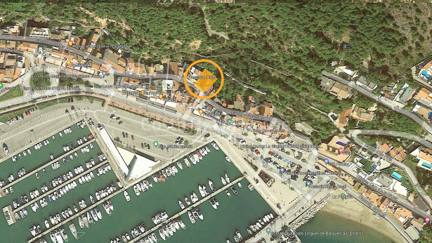 Plot for sale in L'Estartit for construction of a small four storey building with basement