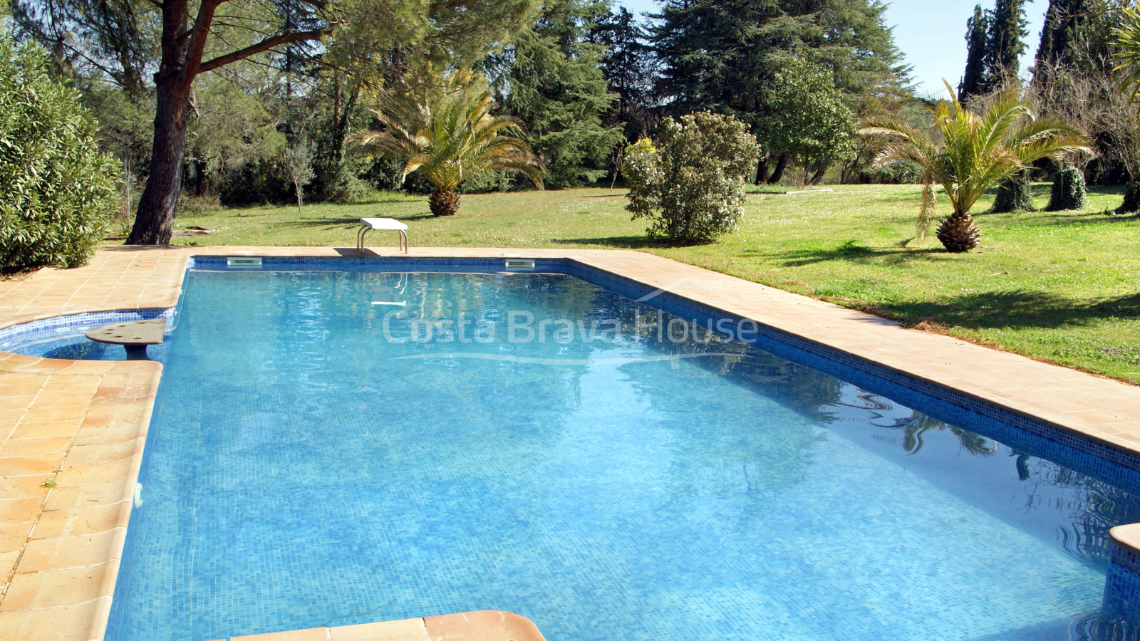 Exclusiva finca con dos masías catalanas en venta en Sant Martí Vell