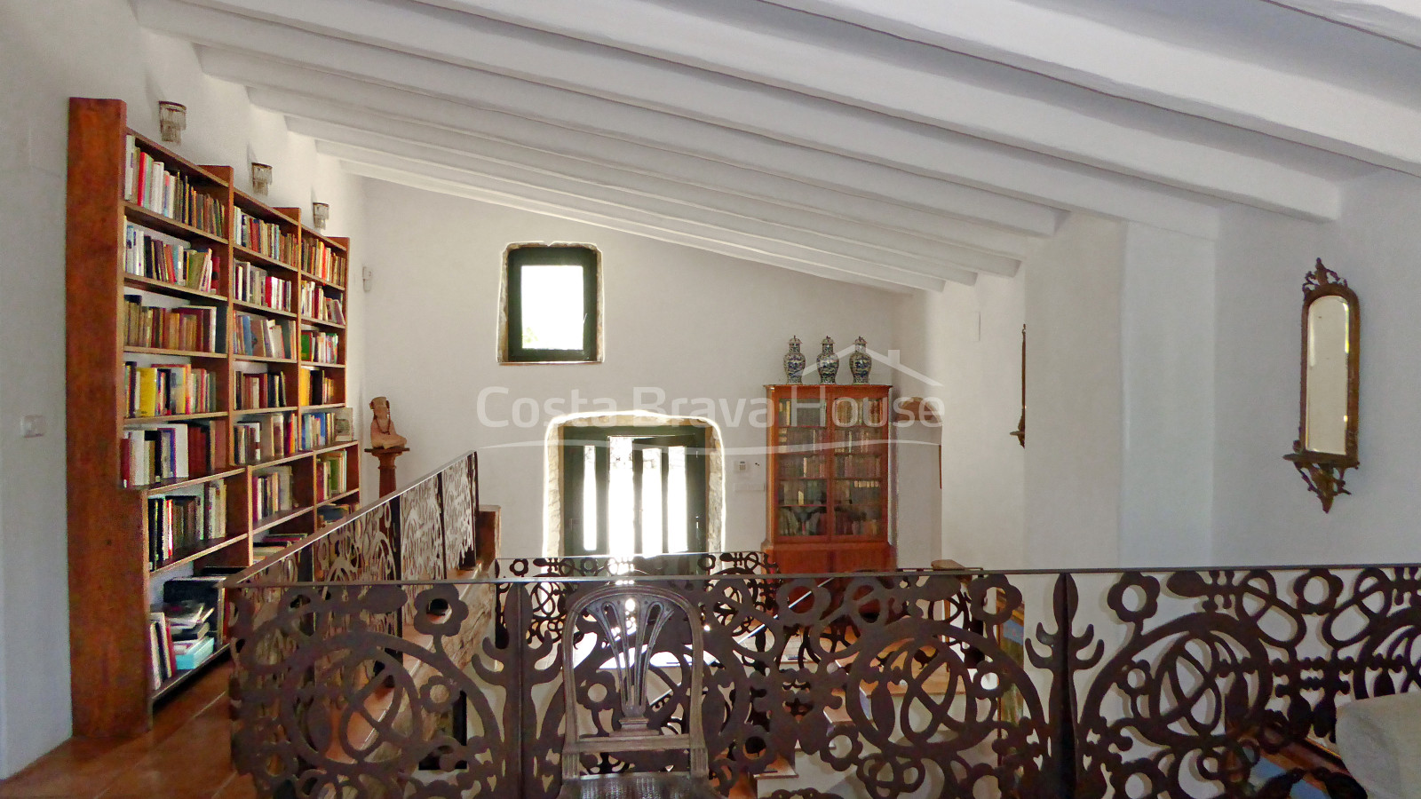 Exclusiva finca con dos masías catalanas en venta en Sant Martí Vell