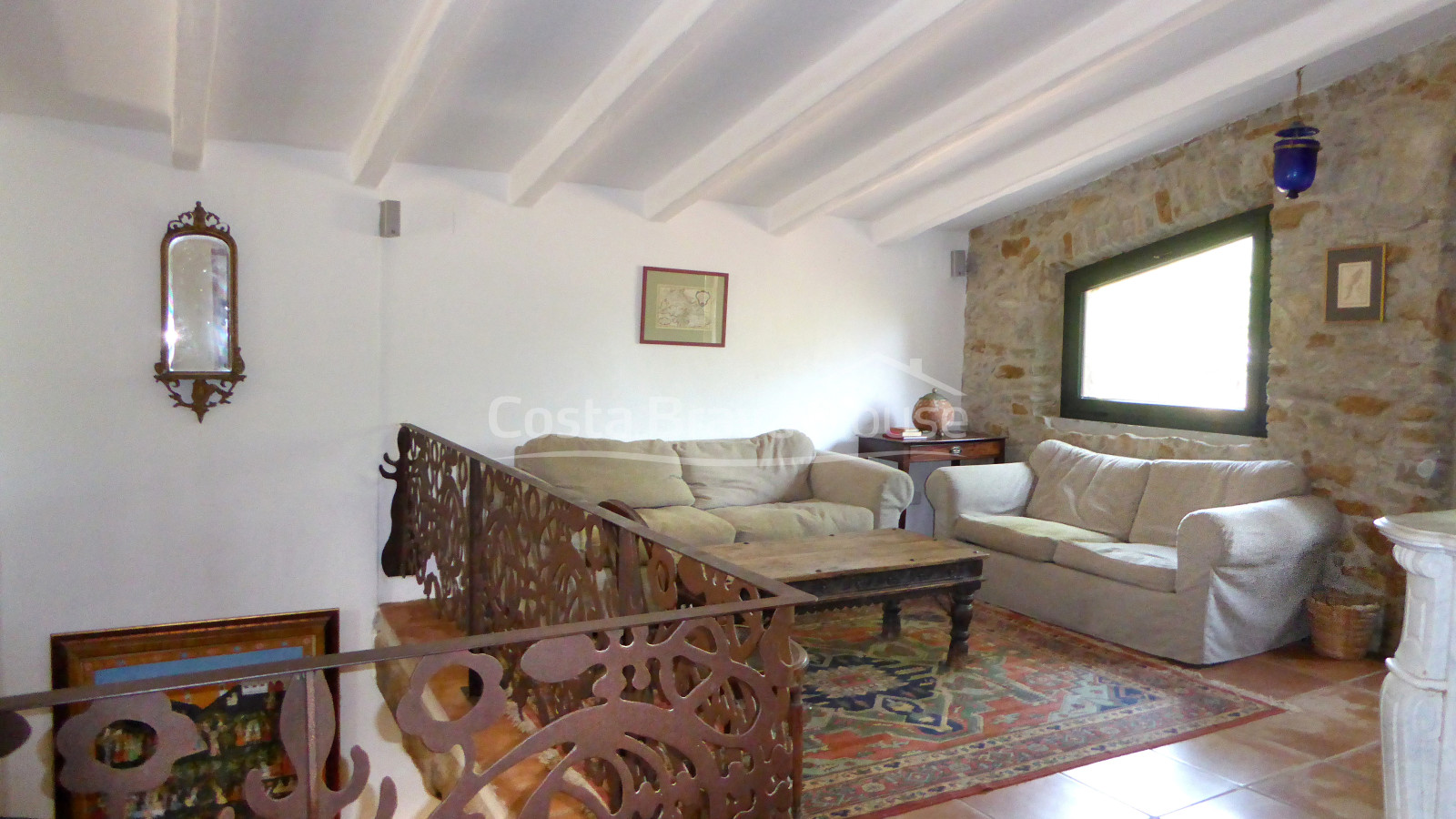 Exclusiva finca amb dues masies catalanes en venda a Sant Martí Vell