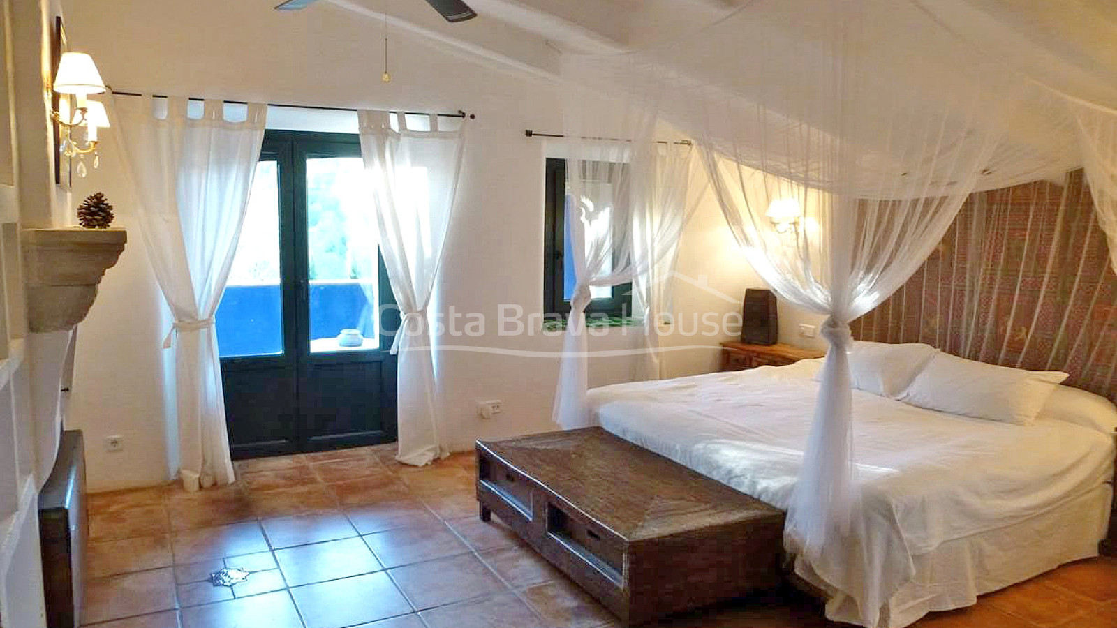 Exclusiva finca con dos masías catalanas en venta en Sant Martí Vell