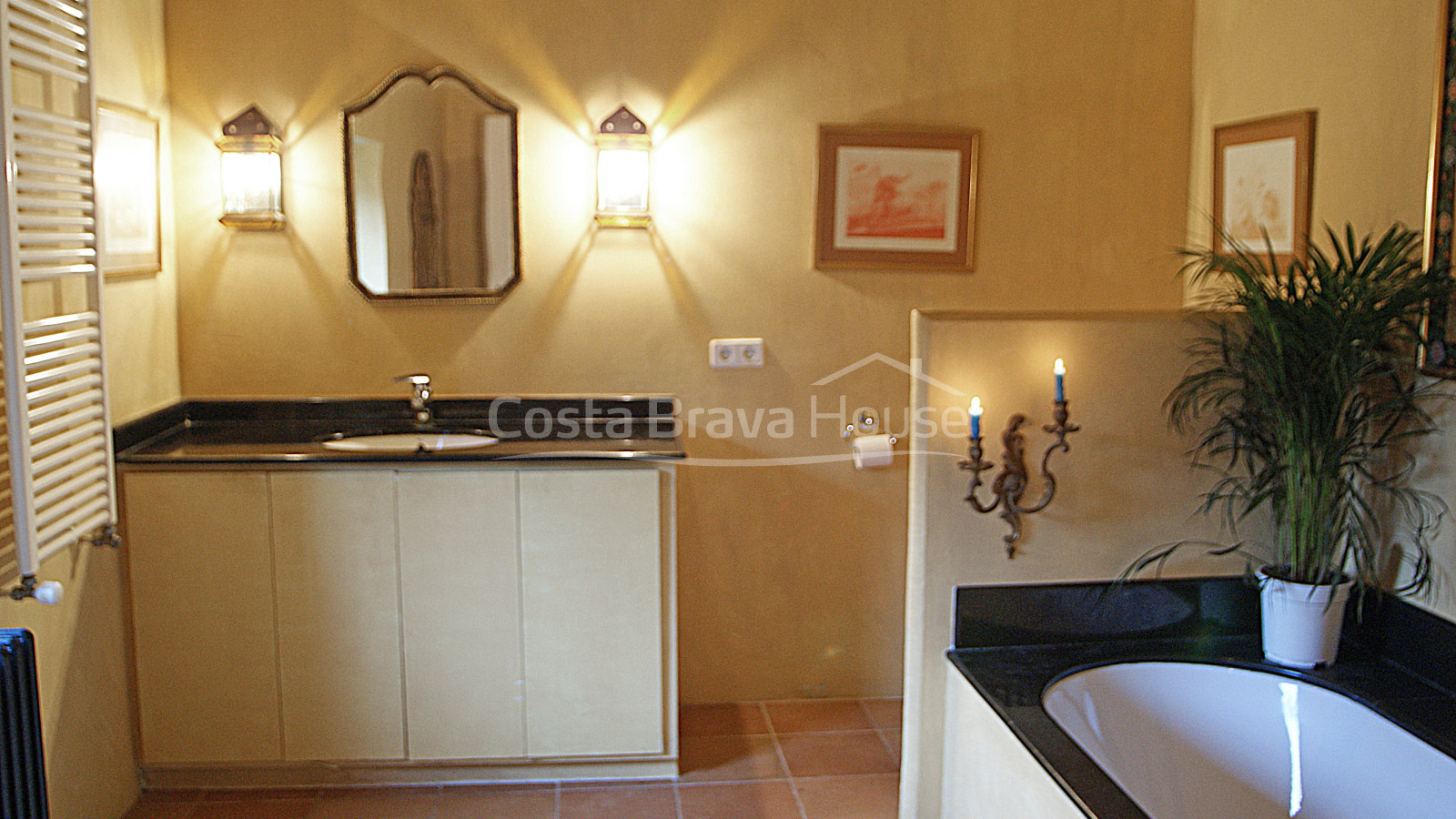 Exclusiva finca con dos masías catalanas en venta en Sant Martí Vell