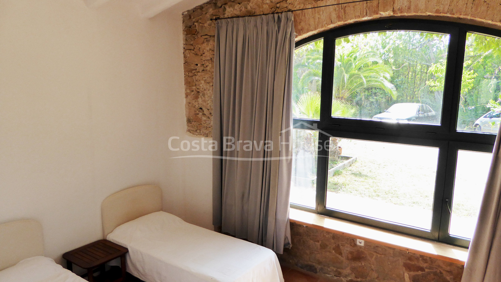 Exclusiva finca con dos masías catalanas en venta en Sant Martí Vell