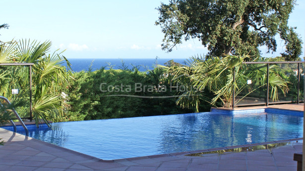 Casa amb piscina i vistes al mar en venda a S'Agaró