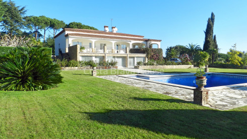 Vila d'alt standing en venda a Sant Feliu de Guíxols