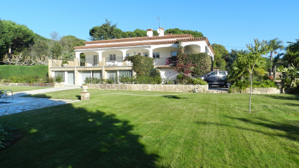 Vila d'alt standing en venda a Sant Feliu de Guíxols