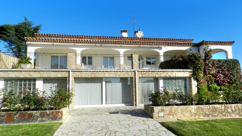 Vila d'alt standing en venda a Sant Feliu de Guíxols