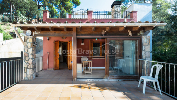 Casa con garaje en venta en Tamariu, a menos de 5 min a pie de la playa