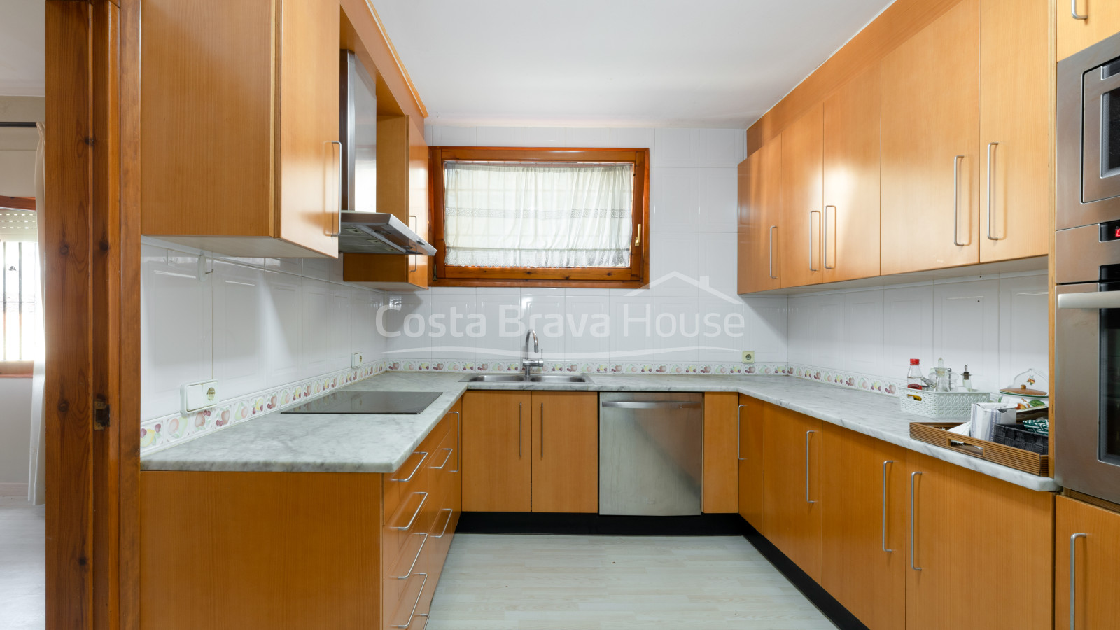 Casa con garaje en venta en Tamariu, a menos de 5 min a pie de la playa