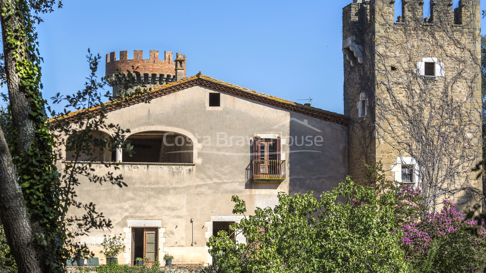 Exclusieve woning uit de 15e eeuw te koop in de Baix Empordà