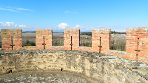 Exclusiva propietat amb origen al segle XV en venda al Baix Empordà