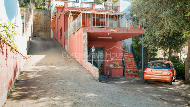 Casa con garaje en venta en Tamariu, a menos de 5 min a pie de la playa