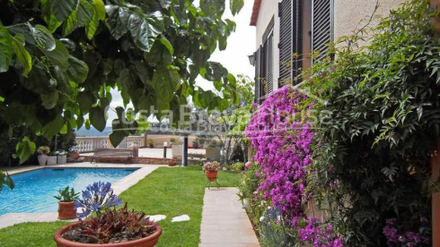 Xalet amb piscina en venda a prop de Begur i les seves platges