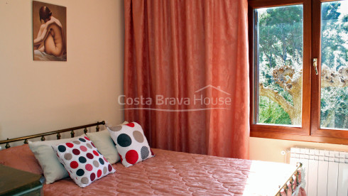 Villa with pool for sale near Begur and its beaches