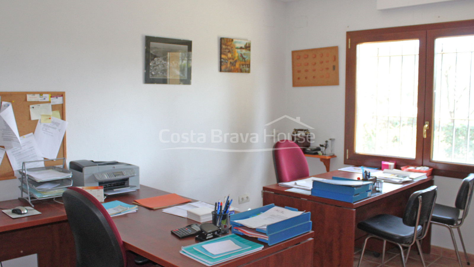 Villa with pool for sale near Begur and its beaches