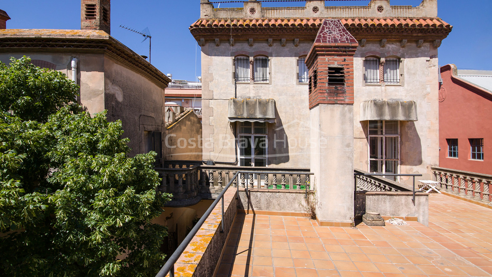Very exclusive modernist villa for sale in the centre of Palafrugell