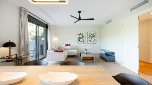 Apartamento con terraza y piscina en Begur, a 5 min de playa Sa Riera