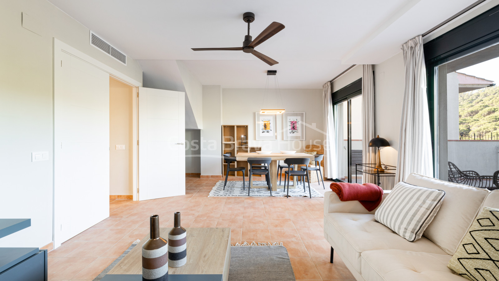 Appartement avec terrasse et piscine à Begur, à 5 minutes de la plage Sa Riera