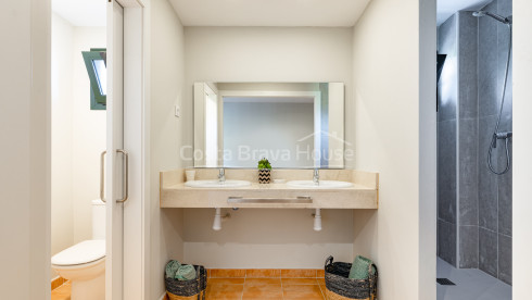 Appartement avec terrasse et piscine à Begur, à 5 minutes de la plage Sa Riera