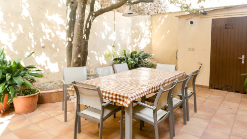 Unique property for sale next to the wall of Tossa de Mar, in the heart of the medieval quarter