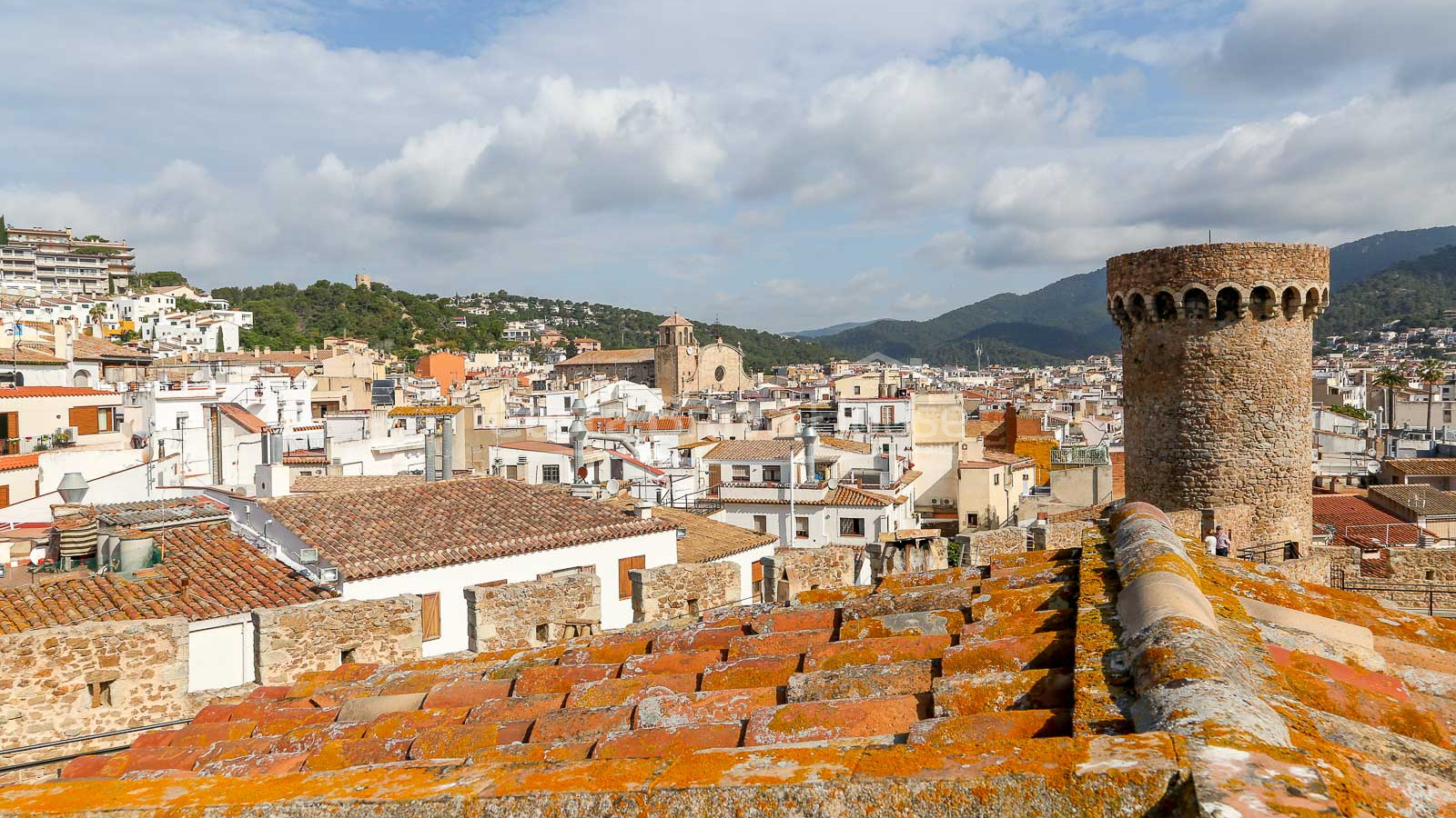 Propietat única en venda al costat de la muralla de Tossa de Mar, al centre històric medieval