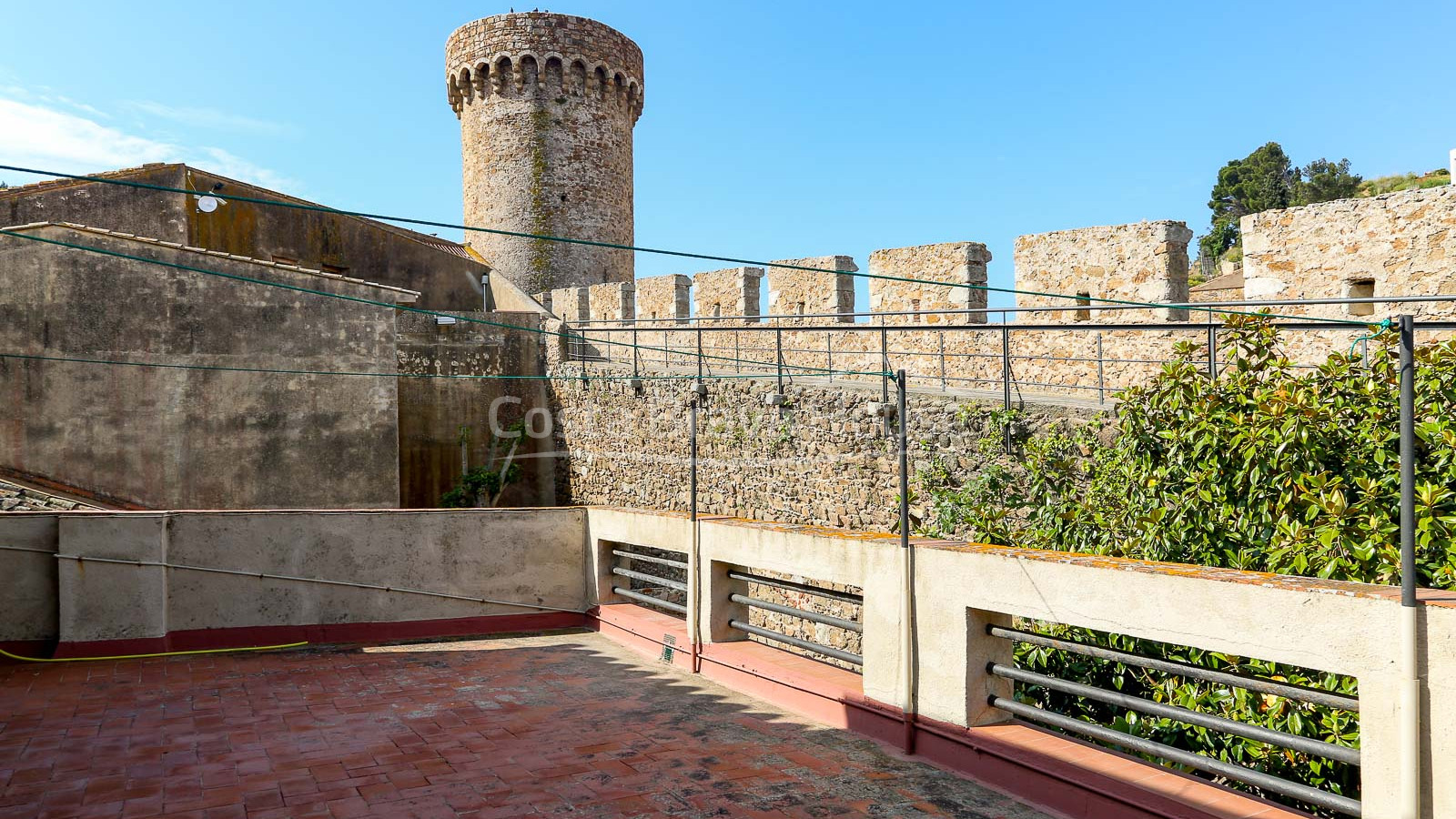 Unique property for sale next to the wall of Tossa de Mar, in the heart of the medieval quarter