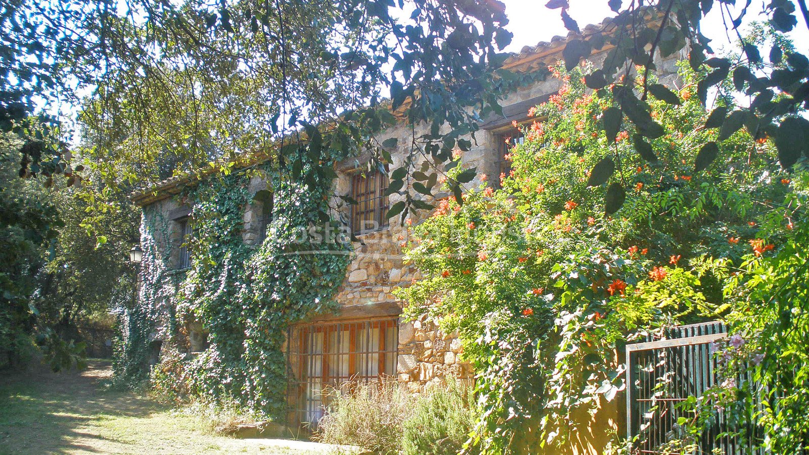 Masia del S. XV restaurada en venda a prop de Calella de Palafrugell