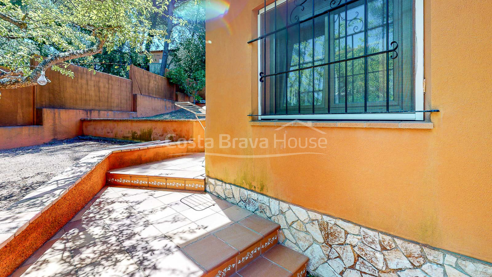 House with garden and pool in Llafranc, near the beach