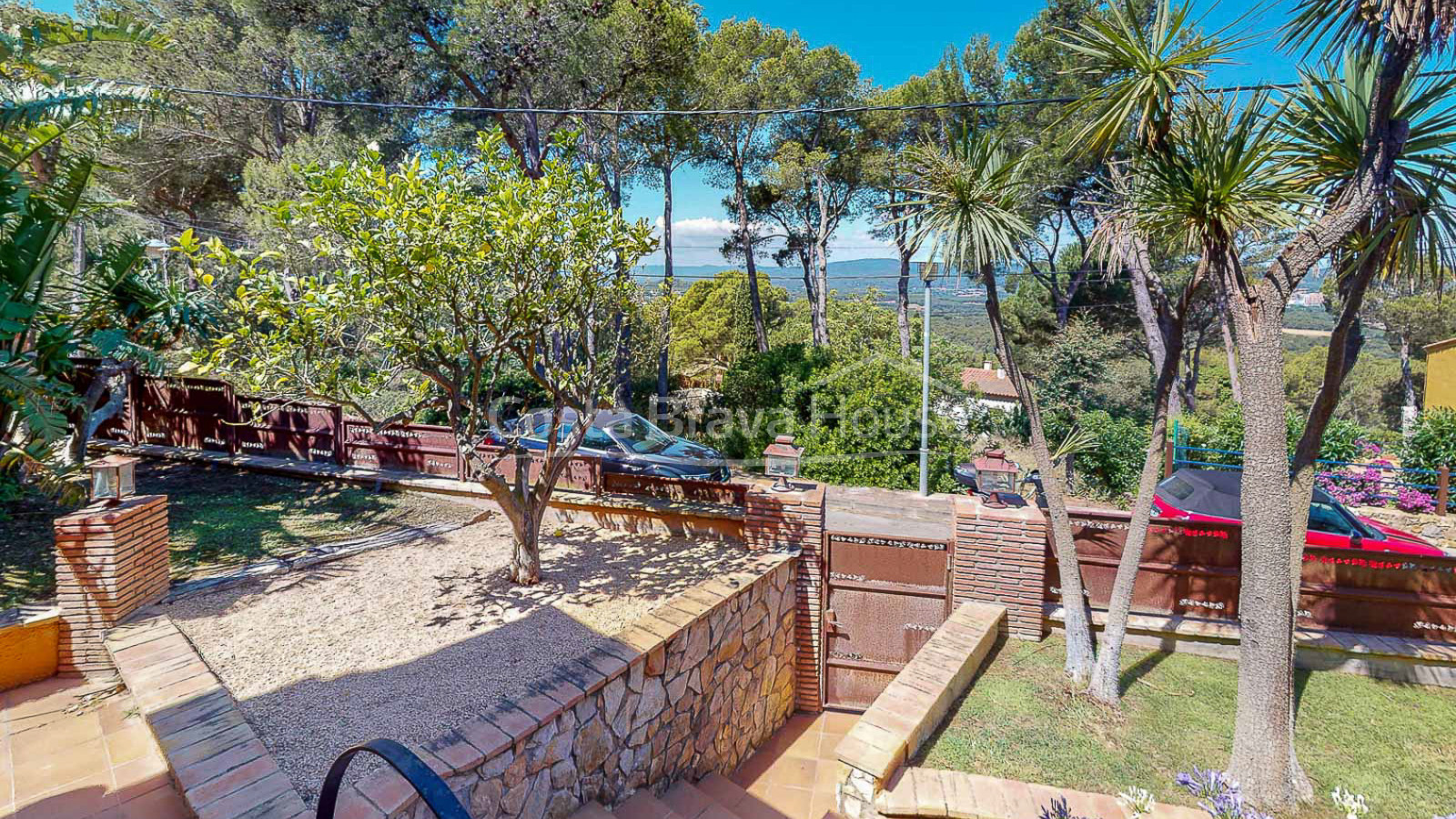 House with garden and pool in Llafranc, near the beach