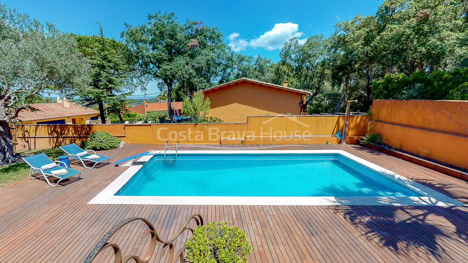 House with garden and pool in Llafranc, near the beach