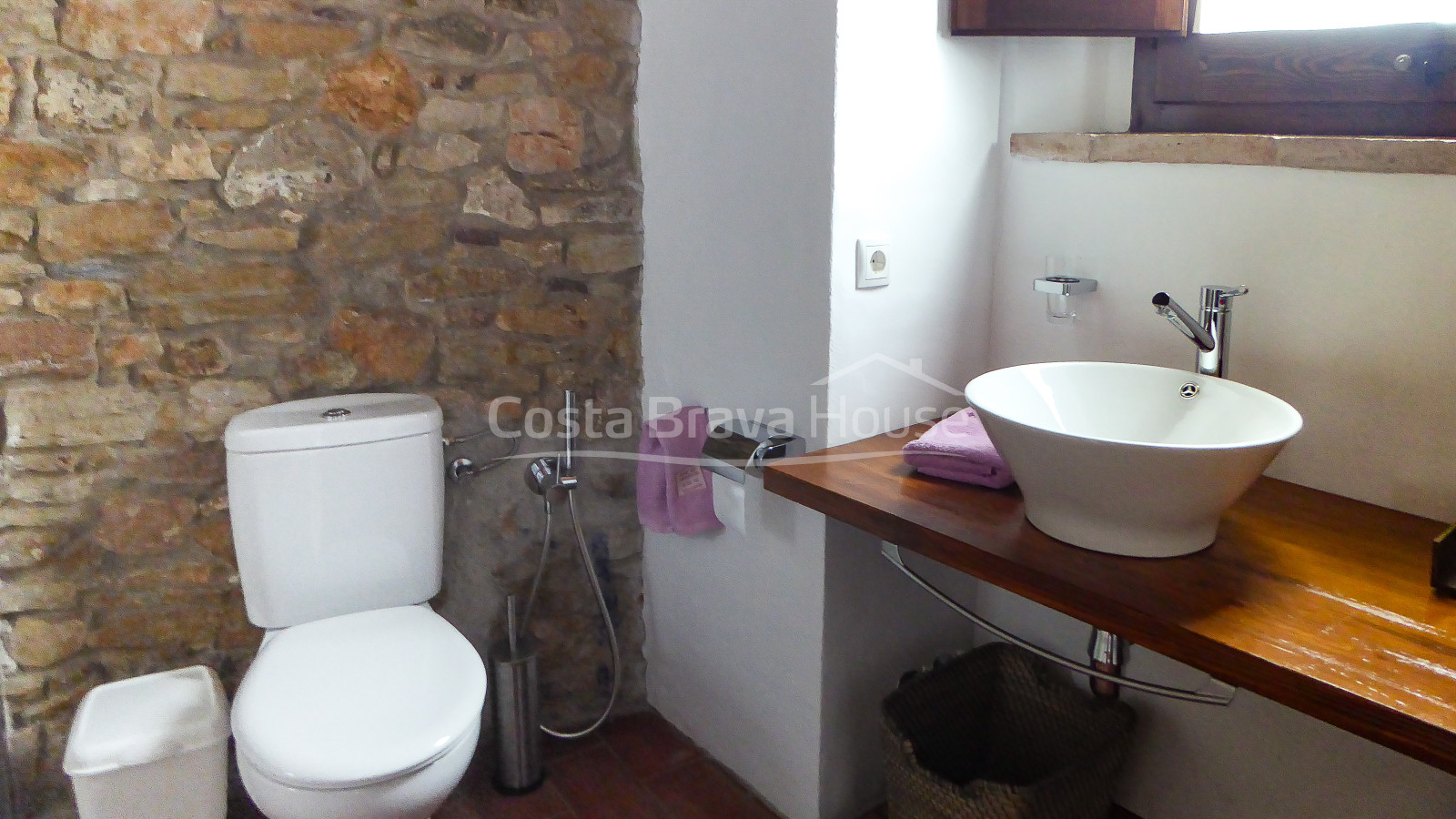 Charming property for annual rent in Sant Feliu de Boada