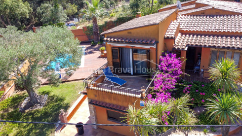 House with garden and pool in Llafranc, near the beach